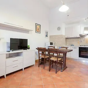 Appartement A Different Side Of, Florence